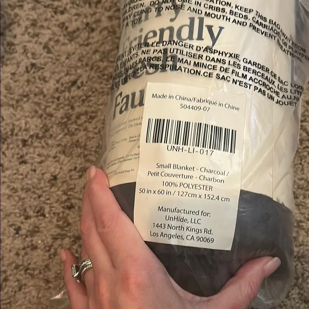 UnHide Love Not Fur Blanket - Gray - Picture 2 of 3